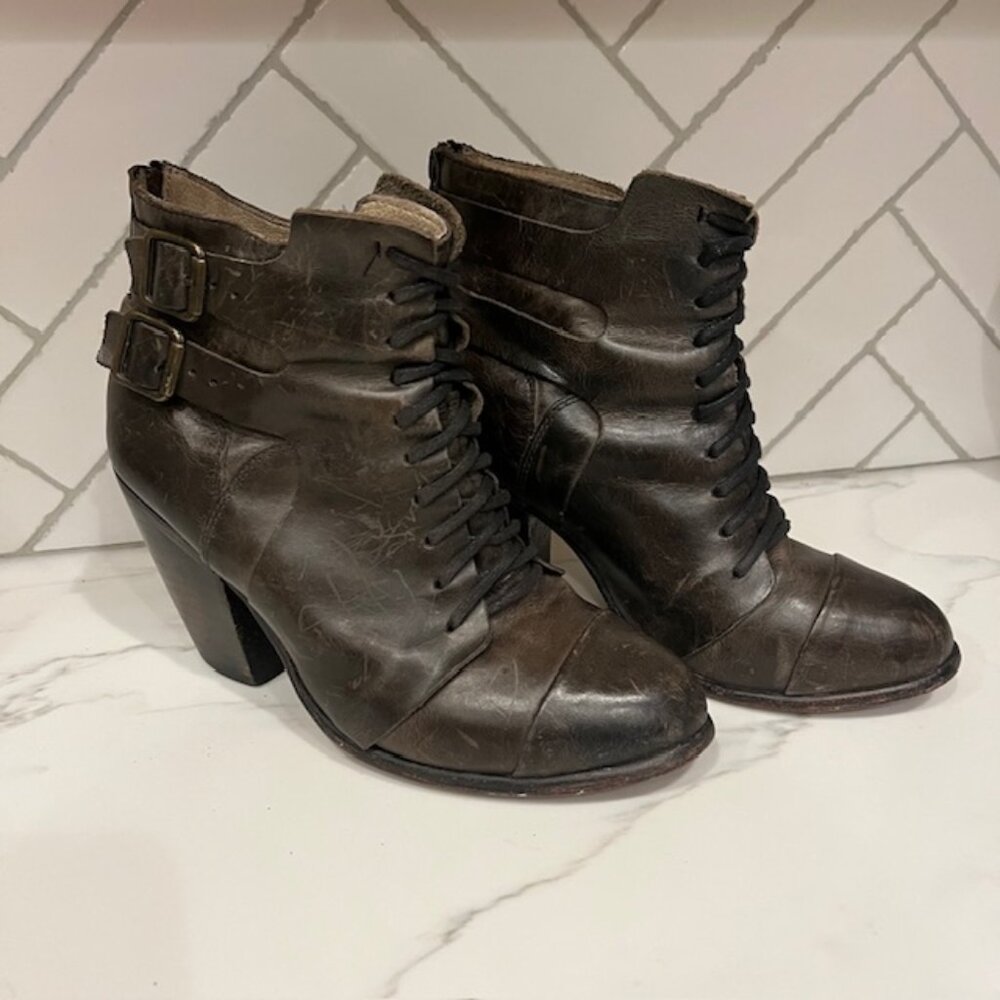 Freebird by Steven Mallory (Malry) Black Distressed Leather Bootie Sz 8